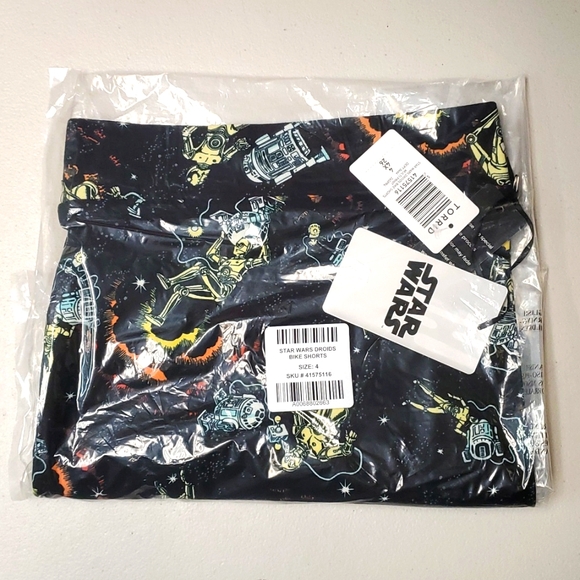 ❤️NWT VINTAGE TORRID BIKE SHORTS - STAR WARS DRIODS LOGO - 9" INSEAM - PLUS SIZE - Picture 13 of 14